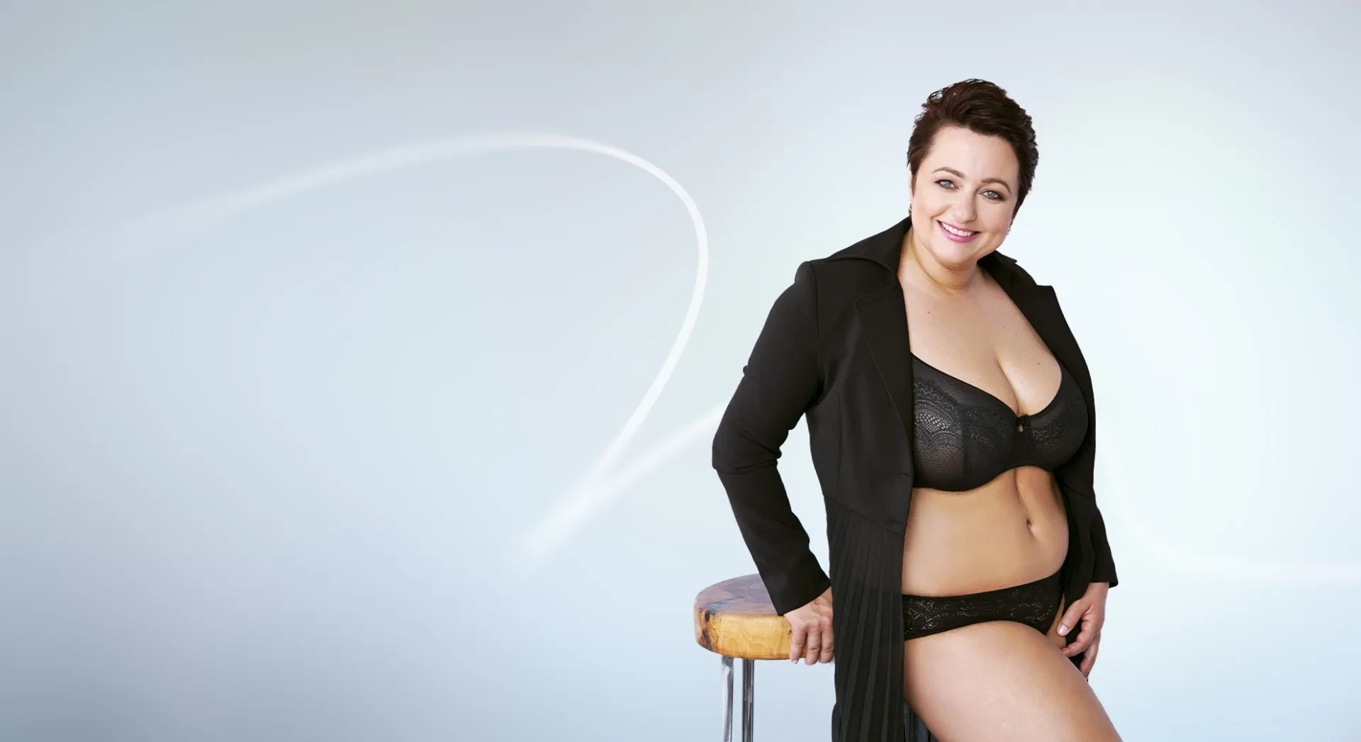 Frau Renata 44 - Plastische Chirurgie des Abdomens