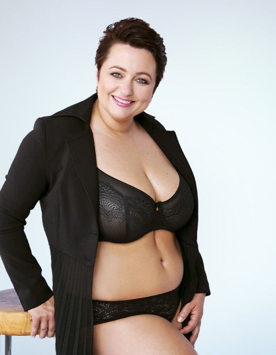 Renata 44
